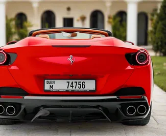 Ferrari Portofino 2021 διαθέσιμο για ενοικίαση στο Ντουμπάι, με όριο χιλιομέτρων απεριόριστο.