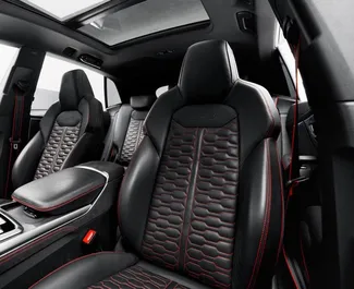 Alquiler de coches Audi RS Q8 2023 en los EAU, con ✓ combustible de Gasolina y 600 caballos de fuerza ➤ Desde 1250 AED por día.