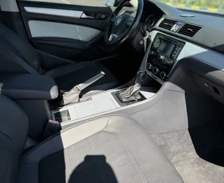 Biluthyrning av Volkswagen Passat 2015 i i Albanien, med funktioner som ✓ Diesel bränsle och 103 hästkrafter ➤ Från 30 EUR per dag.