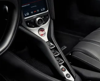 Двигатель Бензин 4,0 л.&nbsp;– Арендуйте McLaren 720S в Дубае.