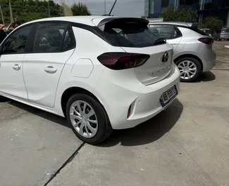 Opel Corsa 租赁。在 在阿尔巴尼亚 出租的 经济 汽车 ✓ Without Deposit ✓ 提供 TPL, CDW, FDW, Theft, Abroad 保险选项。