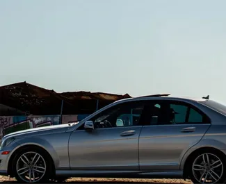 Motor Plin 3,0L Mercedes-Benz C-Class 2012 za najem v v Tirani.