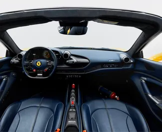 Κινητήρας Βενζίνη 3,0L του Ferrari F8 Spider 2022 για ενοικίαση στο Ντουμπάι.