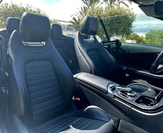 Diesel 2,0L-motoren til Mercedes-Benz C200 Cabrio 2020 for utleie i Alicante.