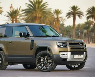 Ενοικίαση αυτοκινήτου Land Rover Defender #13459 με κιβώτιο ταχυτήτων Αυτόματο στο Ντουμπάι, εξοπλισμένο με κινητήρα 2,0L ➤ Από Mohammad στα Ηνωμένα Αραβικά Εμιράτα.