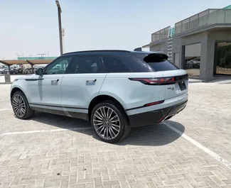 Land Rover Range Rover Velar 2022 automobilio nuoma JAE, savybės ✓ Benzinas degalai ir 300 arklio galios ➤ Nuo 600 AED per dieną.