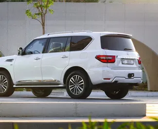 Pronájem Nissan Patrol. Auto typu Prémiová, Luxusní, SUV k pronájmu v SAE ✓ Vklad 2500 AED ✓ Možnosti pojištění: TPL.