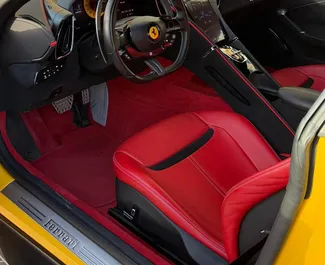 Ferrari Roma – автомобиль категории Люкс напрокат в ОАЭ ✓ Депозит 2500 AED ✓ Страхование: ОСАГО.