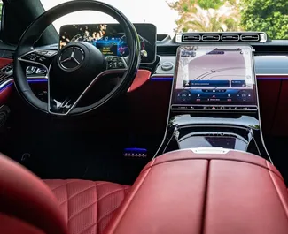 Motor Gasolina de 3,0L de Mercedes-Benz S500 2021 para alquilar en en Dubai.