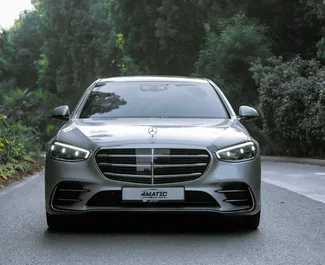 Alquiler de coches Mercedes-Benz S500 n.º 13612 Automático en Dubai, equipado con motor de 3,0L ➤ De Mohammad en los EAU.