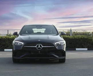 Alquiler de coches Mercedes-Benz C200 2024 en los EAU, con ✓ combustible de Gasolina y 170 caballos de fuerza ➤ Desde 500 AED por día.