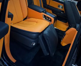 Location de voiture Rolls-Royce Cullinan #13579 Automatique à Dubaï, équipée d'un moteur 45,0L ➤ De Mohammad dans les EAU.