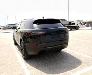 Land Rover Range Rover Velar – автомобиль категории Комфорт, Премиум, Кроссовер напрокат в ОАЭ ✓ Депозит 2500 AED ✓ Страхование: ОСАГО.