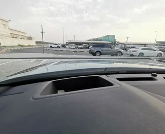 Land Rover Range Rover Velar 2022 su Visų ratų pavara sistema, prieinamas Dubajuje.