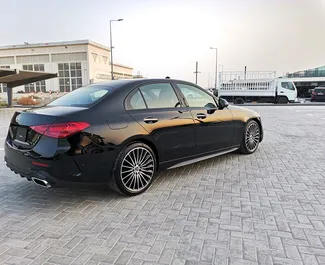 Alquiler de coches Mercedes-Benz C-Class n.º 13615 Automático en Dubai, equipado con motor de 4,0L ➤ De Mohammad en los EAU.