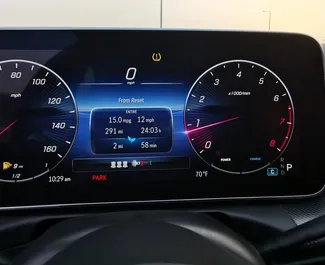 Mercedes-Benz C-Class 2024 disponible para alquilar en Dubai, con límite de millaje de ilimitado.