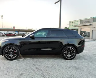 Прокат машины Land Rover Range Rover Velar №13635 (Автомат) в Дубае, с двигателем 2,0л. Бензин ➤ Напрямую от Мохаммад в ОАЭ.
