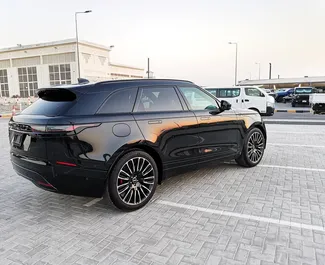 Арендуйте Land Rover Range Rover Velar 2024 в ОАЭ. Топливо: Бензин. Мощность: 250 л.с. ➤ Стоимость от 600 AED в сутки.