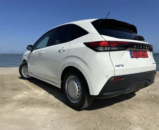 Kiralık bir Nissan Note Larnaka'da, Kıbrıs ön görünümü ✓ Araç #13652. ✓ Otomatik TM ✓ 0 yorumlar.