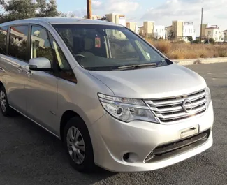 租赁 Nissan Serena 的正面视图，在帕福斯, 塞浦路斯 ✓ 汽车编号 #3172。✓ Automatic 变速箱 ✓ 0 评论。