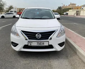 Uthyrning av Nissan Sunny. Ekonomi, Komfort bil för uthyrning i Förenade Arabemiraten ✓ Deposition 500 AED ✓ Försäkringsalternativ: TPL, SCDW, Stöld.