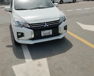 Bilutleie av Mitsubishi Attrage 2023 i i De Forente Arabiske Emirater, inkluderer ✓ Bensin drivstoff og 76 hestekrefter ➤ Starter fra 72 AED per dag.