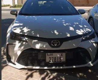 Uthyrning av Toyota Corolla Sedan. Ekonomi, Komfort bil för uthyrning i Förenade Arabemiraten ✓ Deposition 500 AED ✓ Försäkringsalternativ: TPL, SCDW, Stöld.