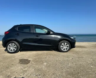Bilutleie Mazda 2 #13250 med Automatisk i Larnaca, utstyrt med 1,5L-motor ➤ Fra Maxim på Kypros.