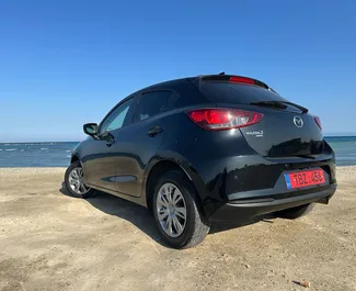 Utleie av Mazda 2. Økonomi bil til leie på Kypros ✓ Uten innskudd ✓ Forsikringsalternativer: TPL, CDW, SCDW, Passasjerer, Tyveri, Ung.