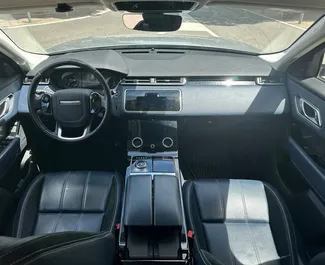 Land Rover Range Rover Velar 2021 k dispozici k pronájmu v Alicante, s omezením ujetých kilometrů 250 km/den.