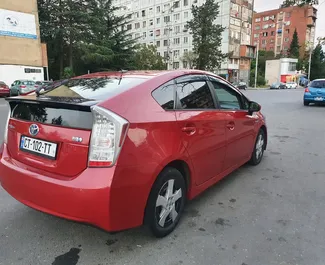 Pronájem auta Toyota Prius 2011 v Gruzii, s palivem Hybridní a výkonem  koní ➤ Cena od 112 GEL za den.
