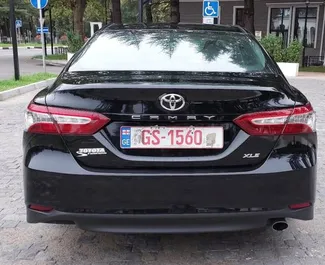 쿠타이시에서에서 대여 가능한 Petrol 2.5L 엔진의 Toyota Camry 2019.
