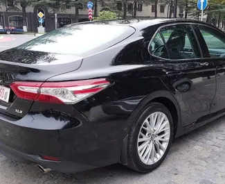 Toyota Camry 대여. 조지아에서에서 대여 가능한 편안함, 프리미엄 차량 ✓ 300 GEL의 보증금 ✓ TPL, SCDW, FDW, 승객, 도난, Young 보험 옵션.