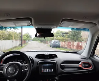 Jeep Renegade 2020 araç kiralama Gürcistan'da, ✓ Benzin yakıt ve 190 beygir gücü özellikleriyle ➤ Günde başlayan fiyatlarla 120 GEL.