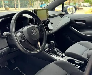 Toyota Corolla Touring Sports 2021 s Sprednji pogon sistemom, na voljo v v Barceloni.