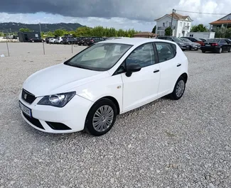 واجهة أمامية لسيارة إيجار SEAT Ibiza في في تيرانا, ألبانيا ✓ رقم السيارة 11307. ✓ ناقل حركة يدوي ✓ تقييمات 0.