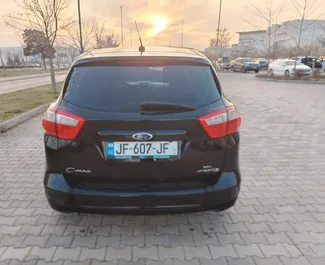 Najem avtomobila Ford C-Max 2016 v v Gruziji, z značilnostmi ✓ gorivo Bencin in 188 konjskih moči ➤ Od 90 GEL na dan.