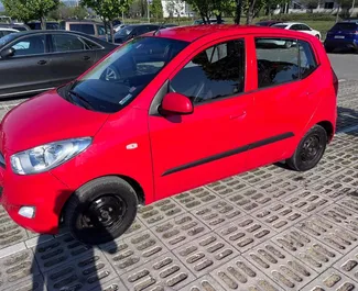 Hyundai i10 vuokraus. Taloudellinen auto vuokrattavana Bulgariassa ✓ Vakuusmaksu 100 EUR ✓ Vakuutusvaihtoehdot: TPL, CDW, SCDW, FDW, Varkaus, Ulkomailla, Nuori, Ei talletusta.
