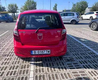 Vuokra-auton etunäkymä Hyundai i10 Burgasissa, Bulgaria ✓ Auto #1665. ✓ Vaihteisto Automaattinen TM ✓ Arvostelut 0.