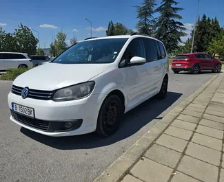1.6L 엔진이 장착된 부르가스에서의 Volkswagen Touran #1662 자동 차량 대여 ➤ Nikolay 불가리아에서에서 제공.