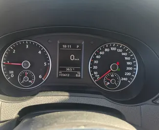 Volkswagen Sharan 2022 tilgjengelig for leie i Burgas, med 200 km/dag kilometergrense.