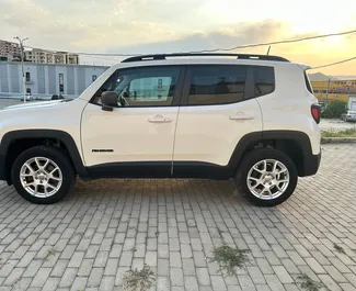 2.5L 엔진이 장착된 트빌리시에서의 Jeep Renegade #14463 자동 차량 대여 ➤ 나누카 조지아에서에서 제공.