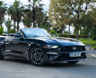 Ford Mustang Cabrio 2019 automobilio nuoma Gruzijoje, savybės ✓ Benzinas degalai ir 317 arklio galios ➤ Nuo 280 GEL per dieną.