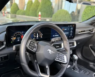 Ford Mustang Cabrio 2025 με σύστημα κίνησης Πισωκίνητο, διαθέσιμο στην Τιφλίδα.