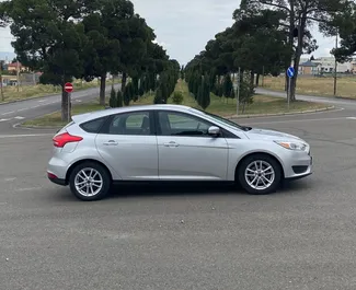 Ford Focus vuokraus. Mukavuus auto vuokrattavana Georgiassa ✓ Ilman talletusta ✓ Vakuutusvaihtoehdot: TPL, SCDW, FDW, Matkustajat, Varkaus, Ei talletusta.