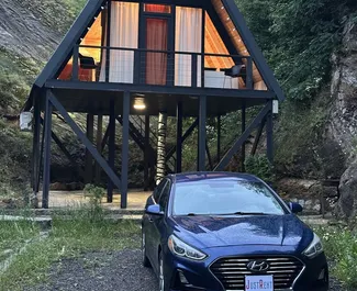 在 在亚美尼亚 租赁 Hyundai Sonata 2019 汽车，特点包括 ✓ 使用 Petrol 燃料和 188 马力 ➤ 起价 50 USD 每天。