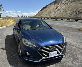 租赁 Hyundai Sonata 的正面视图，在埃里温, 亚美尼亚 ✓ 汽车编号 #8183。✓ Automatic 变速箱 ✓ 3 评论。
