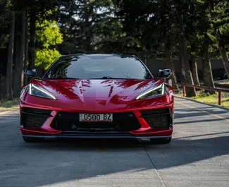 Framvy av en hyrbil Chevrolet Corvette i Tbilisi, Georgien ✓ Bil #14528. ✓ Växellåda Automatisk TM ✓ 0 recensioner.