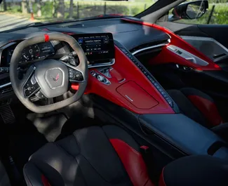 Bensin 6,2L motor i Chevrolet Corvette 2021 för uthyrning i Tbilisi.