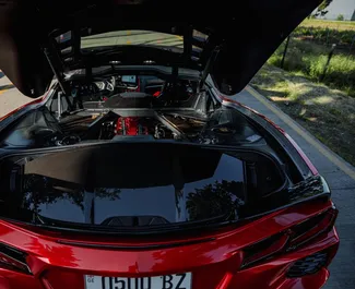 Interiören av Chevrolet Corvette för uthyrning i Georgien. En fantastisk 2-sitsig bil med en Automatisk växellåda.